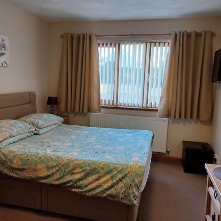 Dunroaming Cottage Pendine Bagian luar foto