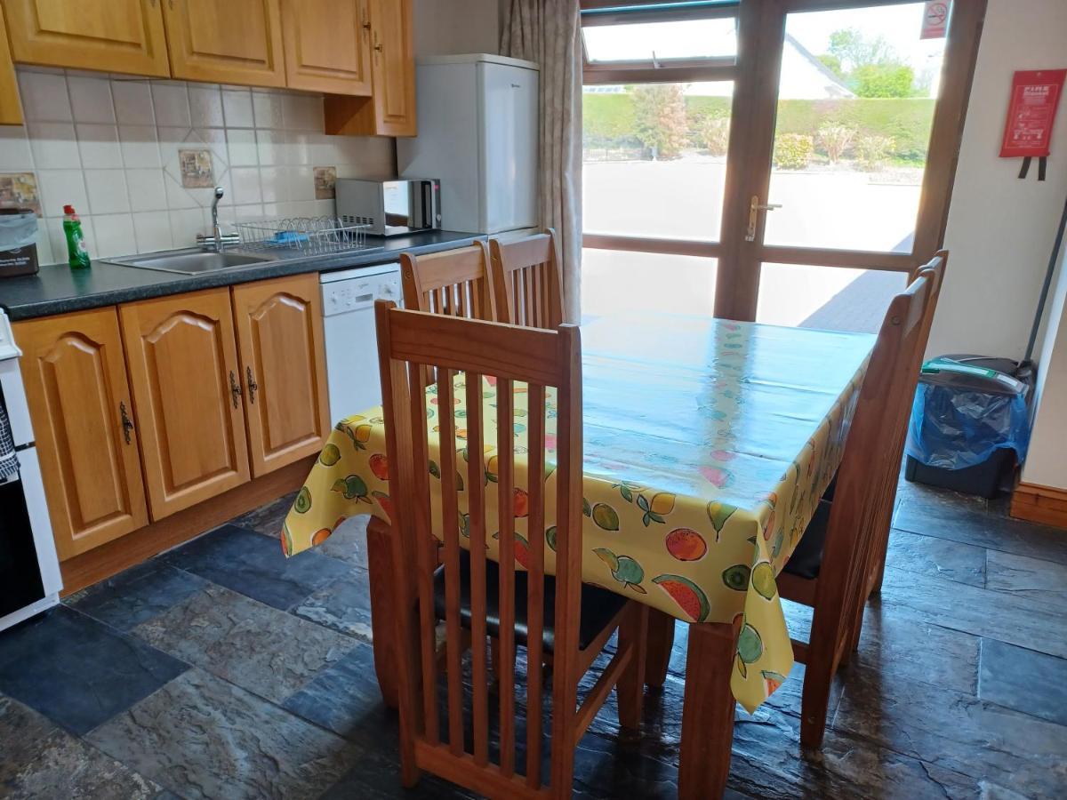 Dunroaming Cottage Pendine Bagian luar foto