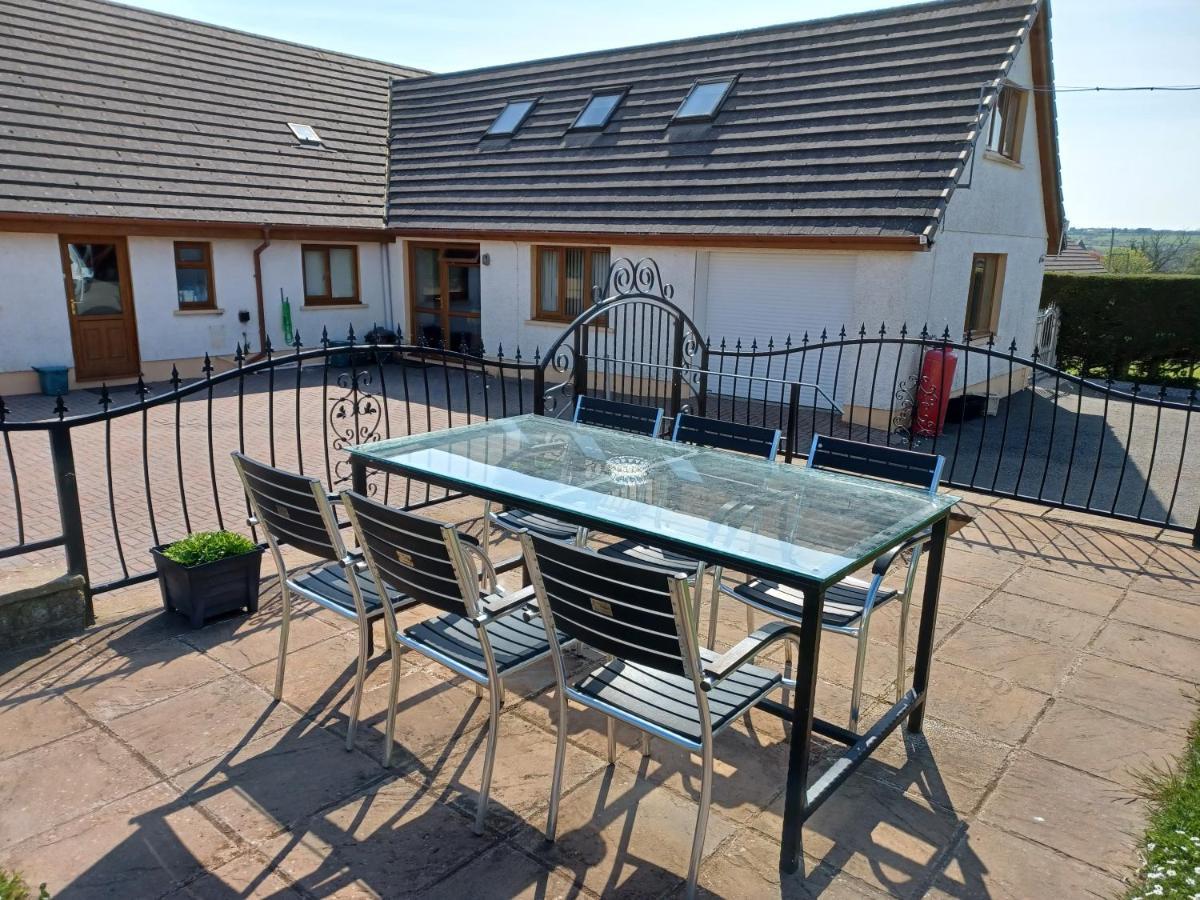 Dunroaming Cottage Pendine Bagian luar foto